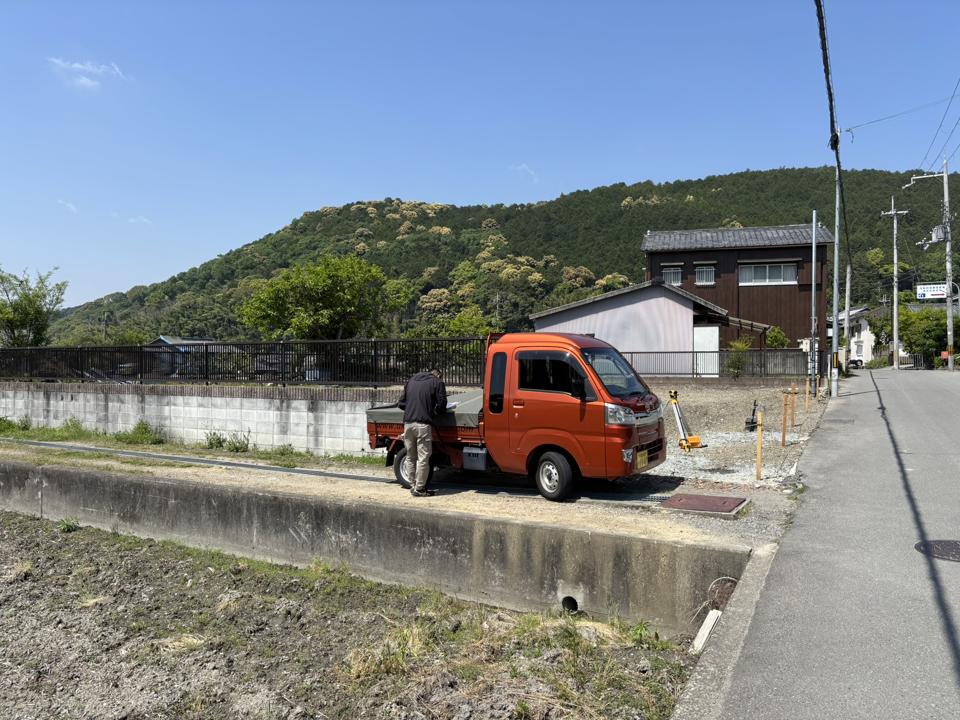 高槻市建て替え現場-測量に