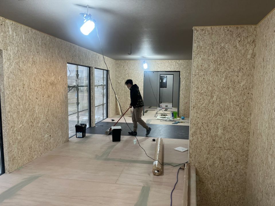 高槻市サイクルショップさとう店舗床工事