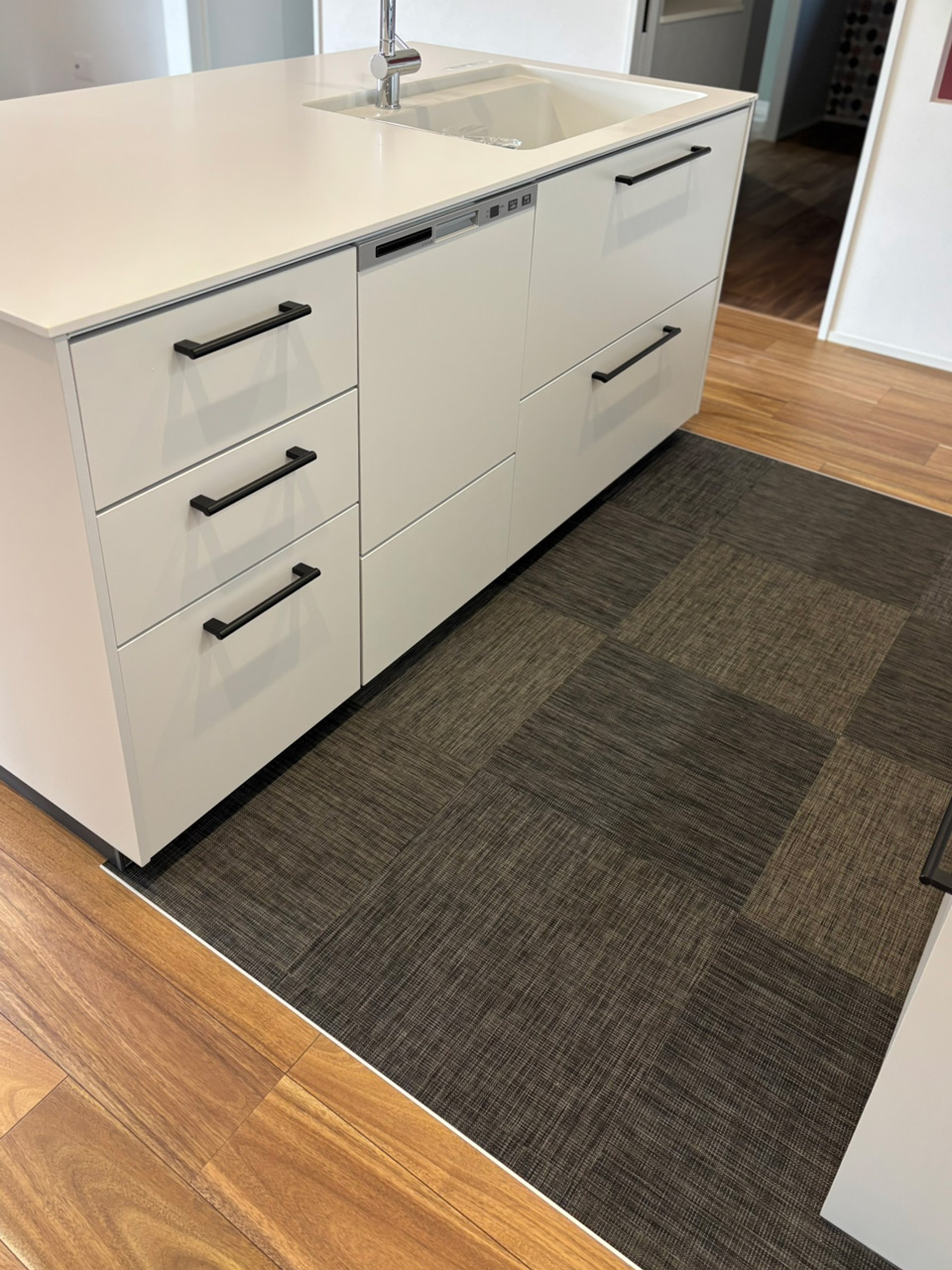 高槻市和モダンな注文住宅：ReFaceTile施工例